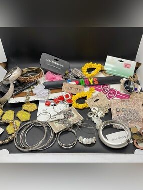 90’s y2k Jewelry Lot – Decree Liz Claiborne Arizona Most New with Tags NWT